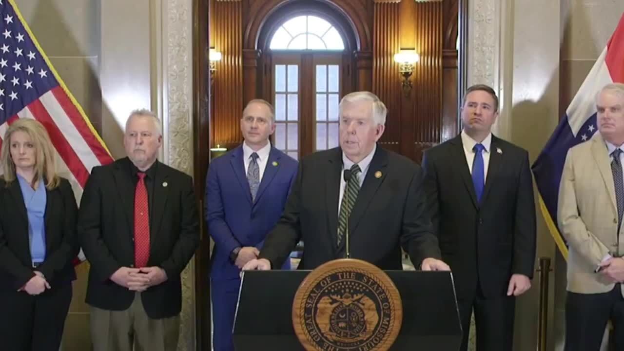 Parson criticizes Jackson County prosecutor, laying groundwork for potential clemency of ex-KC detective